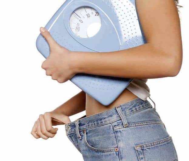  schlanke Frau mit Gewicht
