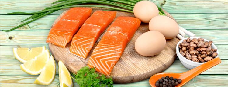  huevos de salmón y verduras