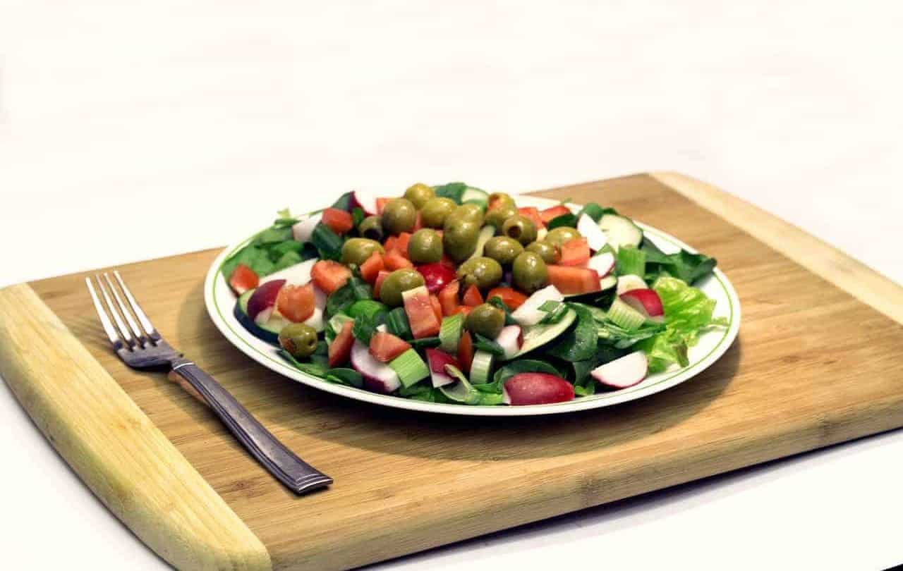 5 Salate dietetice care te slabesc