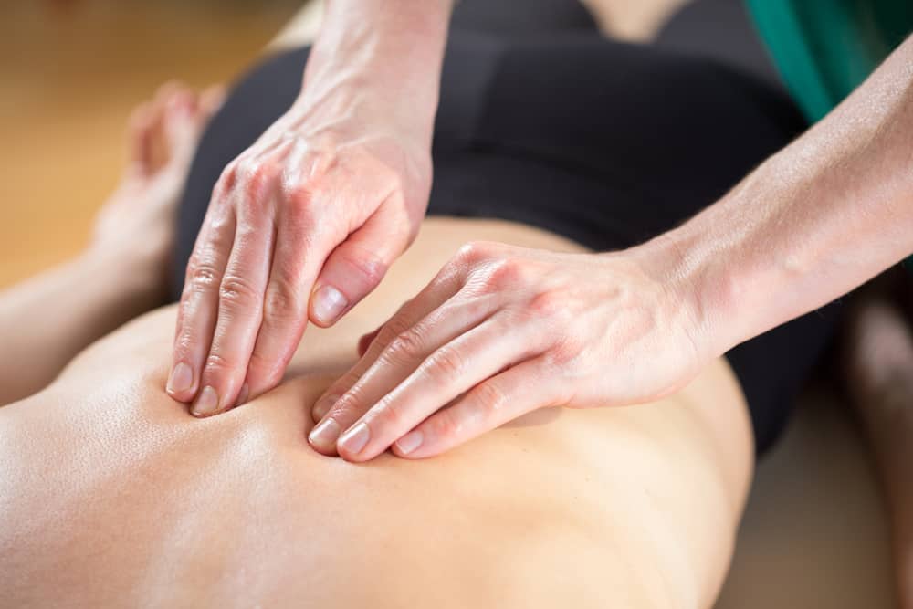  Massage av ryggraden