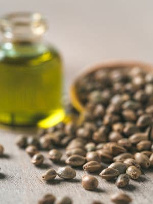  Konopný olej a konopné semená