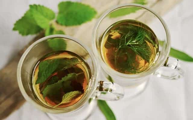  Herbal tea in glasses